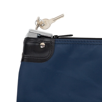 Laminated NYLON HIPAA LOCKING COURIER BAGS WITH CARDHOLDER - 19W X 15H - Klaar voor verzending