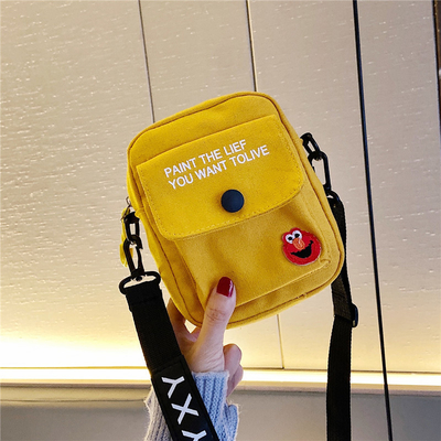 Nieuw 2024 Netwerk Rood Met Dezelfde Canvas Koppige Tas Koppige Vrouwelijke Tas Studente Kleine Verse Hand- en Schoudertas
