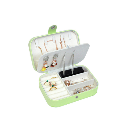 EUROPEES JEWELSCHAPPING EUROPEES JEWELSCHAPPING GROOT KAPITALITY RING SCHAPPING KUNSTBOEK INNERDE Verpakking JEWELSCHAPPING