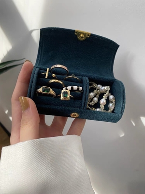 Nieuwe uitstekende hoogwaardige fluweel sieraden doos ring armband halsketting opslag doos reizen kleine draagbare sieraden