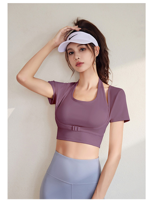 Nieuwe snel droogende perziken halter top yoga korte mouw korte mouw met borstpad strak fitness T-shirt sporten korte mouw