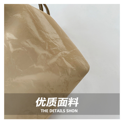 2024 NEW FASHION NICHE DESIGN LENT/ZOMER crossbody bag senior sense gevouwen bucket bag