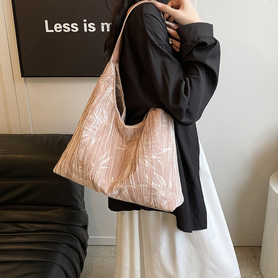 Nieuwe Chinese stijl grote capaciteit okseltas trend nieuwe mode middeleeuwse schoudertas vrouwelijke minderheid pendelganger Tote tas