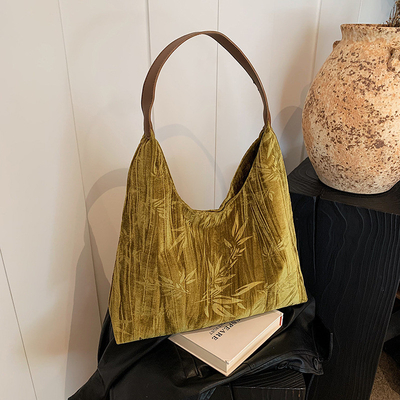 Nieuwe Chinese stijl grote capaciteit okseltas trend nieuwe mode middeleeuwse schoudertas vrouwelijke minderheid pendelganger Tote tas