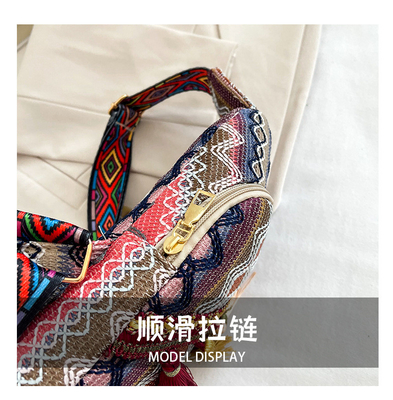 Nieuwe Chinese mode enkel schouder over het lichaam tas net rood simpel etnische stijl kleine tas textuur borst tas dames tas