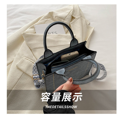VINTAGE CHIC TEXTURED LETTER TOTE BAG VrouwenBAG 2024 Nieuwe grote capaciteit mode handtas breedband schoudertas