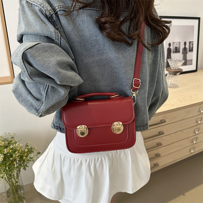 SENIOR SENSE OF RETRO kleine tas vrouwen 2024 nieuwe zomer mode buitenlandse stijl schoudertas klein niets alle handtas vierkant