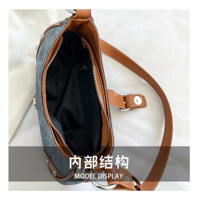 Franse mode Casual onderarmzak Vrouwen 2024 Nieuwe textuur BAGUETTE BAG SIMPLE COLOR PATCHWORK SCHULTERBAG TIDE