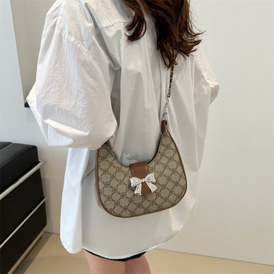 Onderarmtas ARC DE TRIOMPHE tas Vrouwelijke lente en zomer schoudertas ALL-IN-ONE Crescent tas senioren sense retro cross