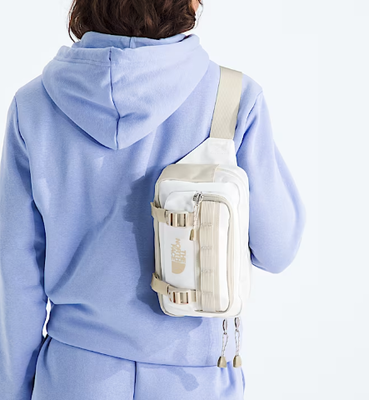 Fanny Packs tas Zippered hoofdcompartiment heeft een beveiligde-zip mesh zak met een sleutel clip