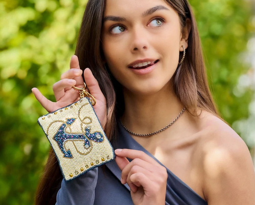Hooked Up Coin Purse Oog vangen vlinder munt zak met vet kraalwerk bloemenpatronen speelse tassel sleutelhanger en rits sluiting perfect voor kleine essentieel